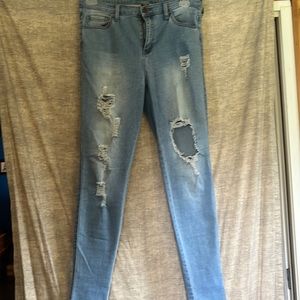 Fashion Nova distressed jeans size 13
